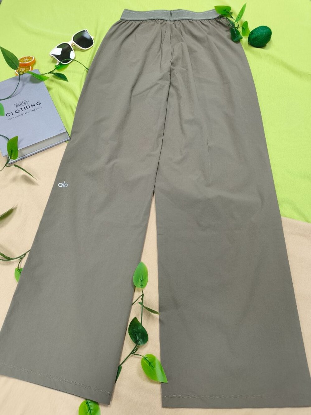 ALO Yoga Suit Up Regular Trouser Olive😘Wide Leg Relaxed Fit Pants🌺Casual Chic - Picture 3 of 7